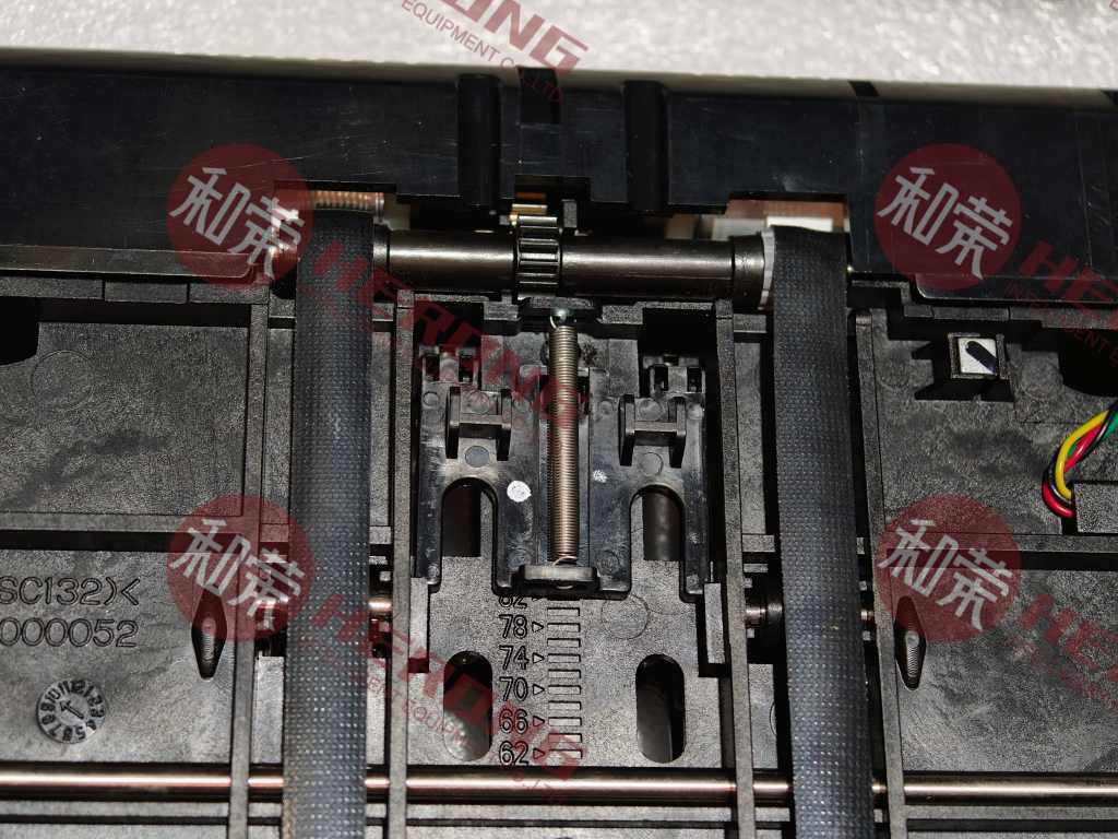 زنبرك جديد عالي الجودة لأجزاء موزع النقد الآلي Hyosung CDU Clamp Carriage ATM